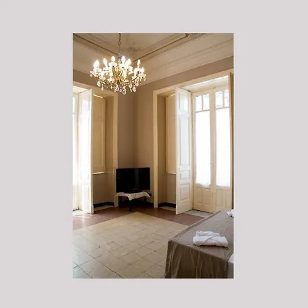 La Casa Di Isabella 2* 카타니아